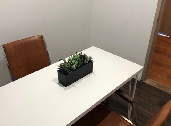 Small Meeting Room (1-2)